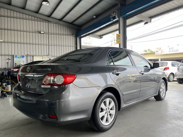 TOYOTA豐田 ALTIS  第4張相片