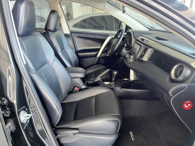 TOYOTA豐田 RAV4  第17張相片