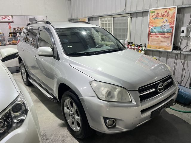TOYOTA豐田 RAV4  第1張相片