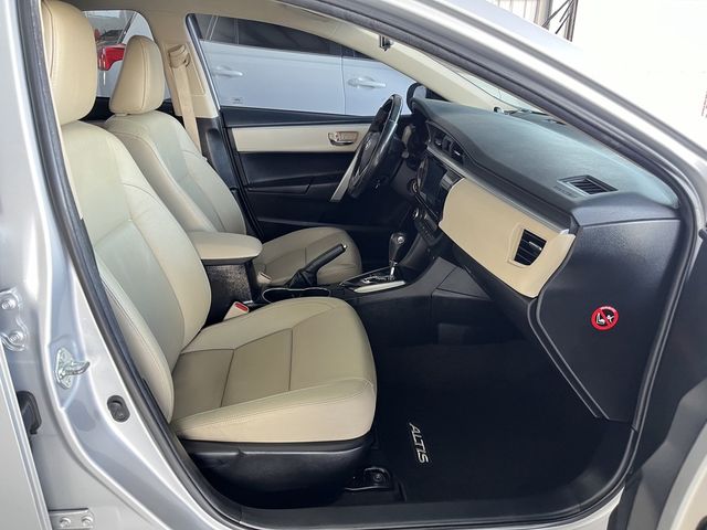 TOYOTA豐田 ALTIS  第9張相片