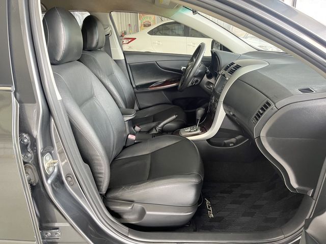 TOYOTA豐田 ALTIS  第9張相片