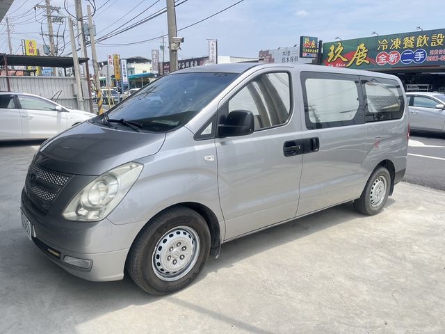 HYUNDAI現代 STAREX  第4張相片