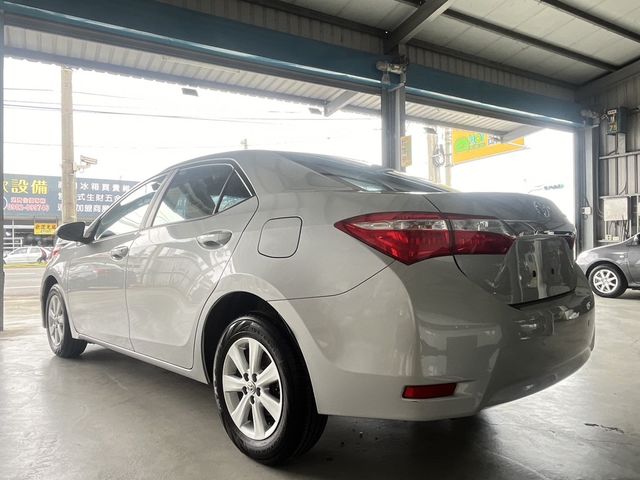TOYOTA豐田 ALTIS  第2張相片