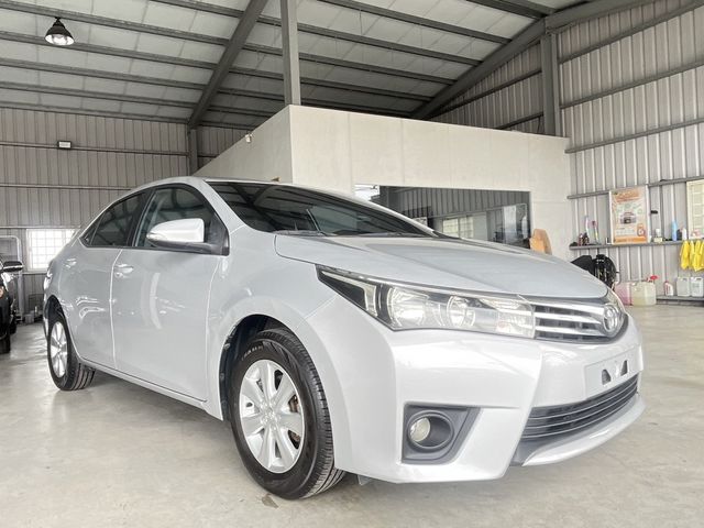 TOYOTA豐田 ALTIS  第3張相片