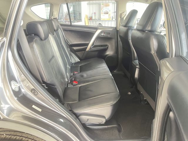 TOYOTA豐田 RAV4  第10張相片