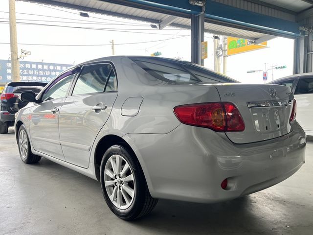 TOYOTA豐田 ALTIS  第2張相片