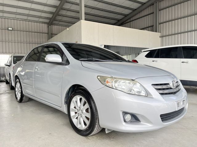 TOYOTA豐田 ALTIS  第3張相片