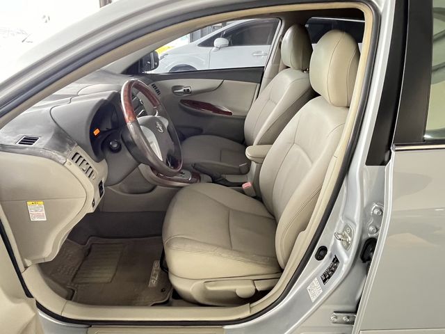 TOYOTA豐田 ALTIS  第7張相片