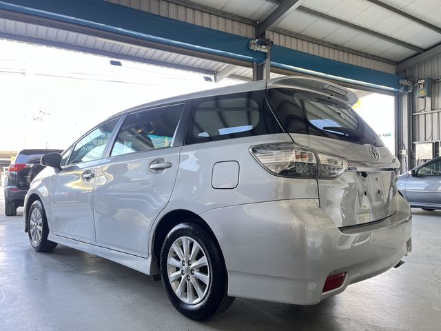 TOYOTA豐田 WISH  第2張相片