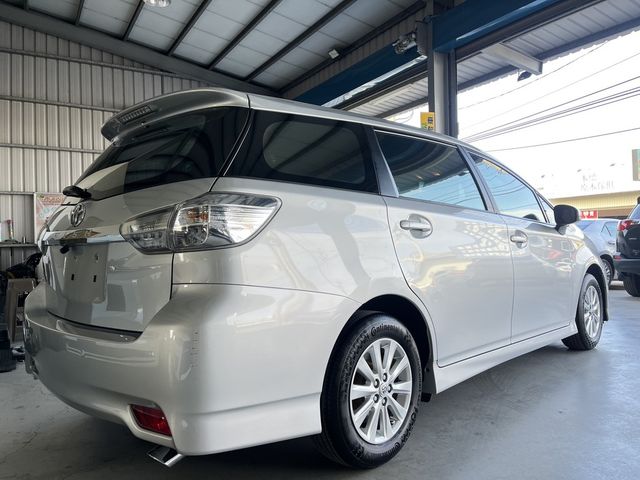 TOYOTA豐田 WISH  第4張相片