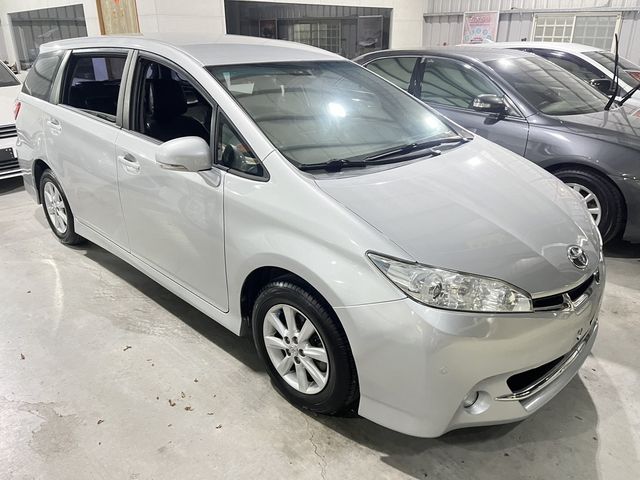 TOYOTA豐田 WISH  第4張相片