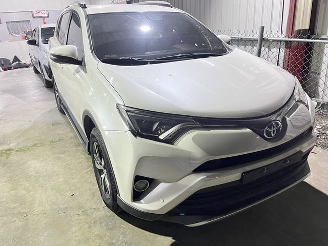 TOYOTA豐田 RAV4  第6張相片