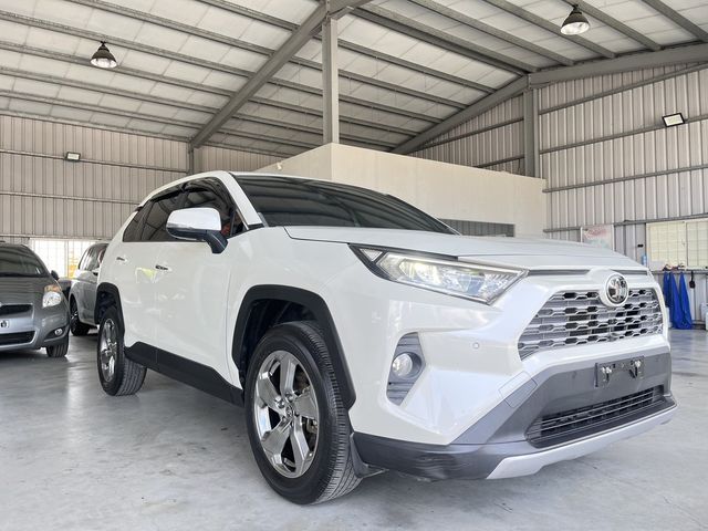 TOYOTA豐田 RAV4  第3張相片