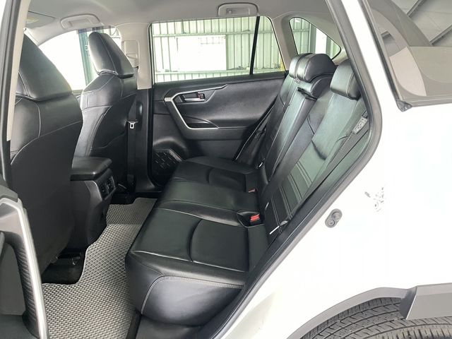 TOYOTA豐田 RAV4  第8張相片