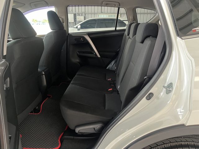 TOYOTA豐田 RAV4  第8張相片