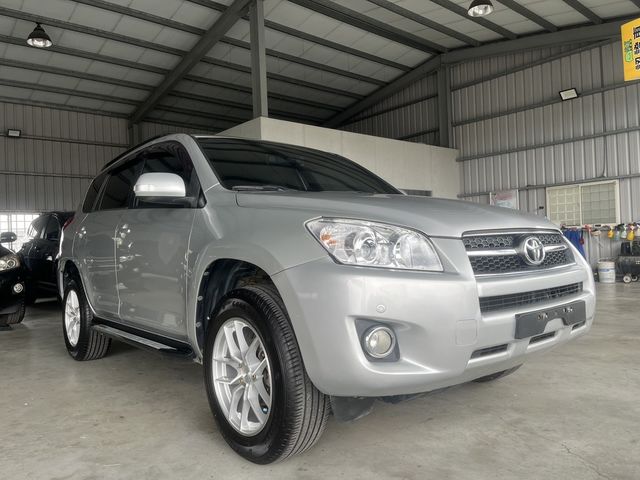 TOYOTA豐田 RAV4  第3張相片