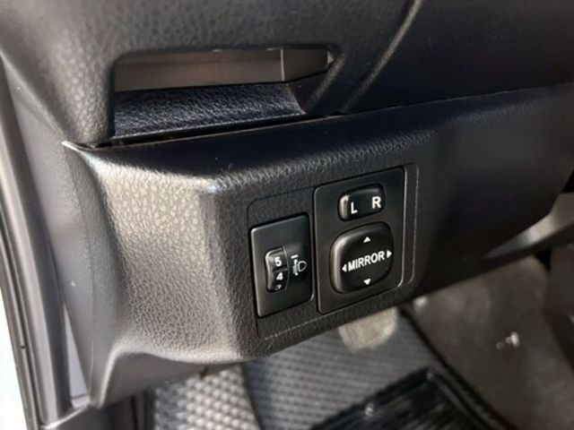 TOYOTA豐田 YARIS  第7張相片