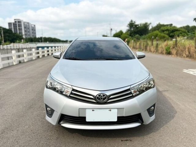 TOYOTA豐田 ALTIS  第2張相片