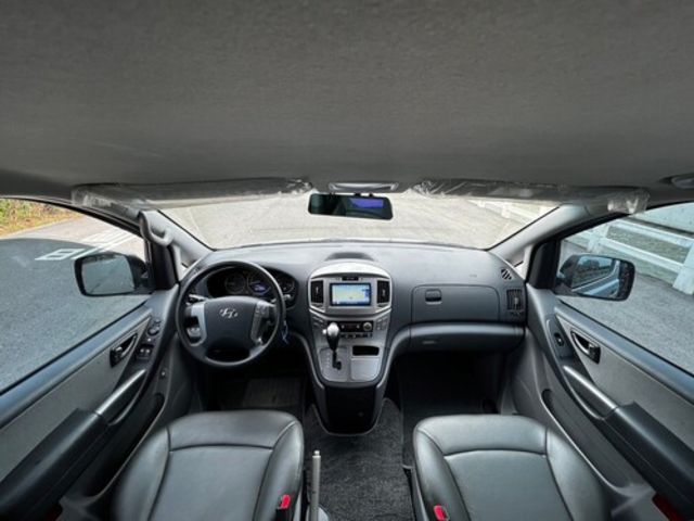 HYUNDAI現代 STAREX  第5張相片