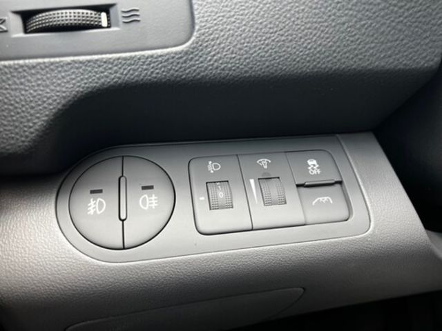 HYUNDAI現代 STAREX  第12張相片