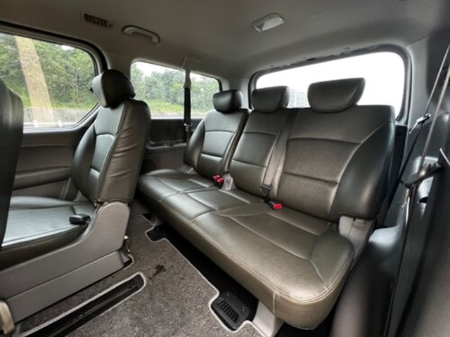HYUNDAI現代 STAREX  第15張相片