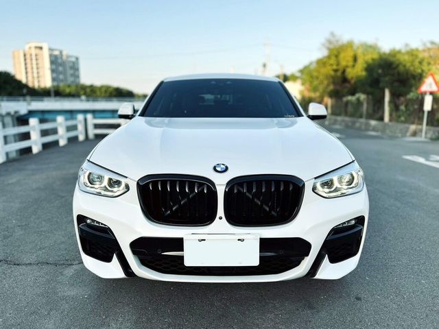 BMW寶馬 X4 XDRIVE30I  第2張相片