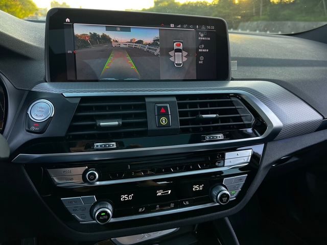 BMW寶馬 X4 XDRIVE30I  第13張相片