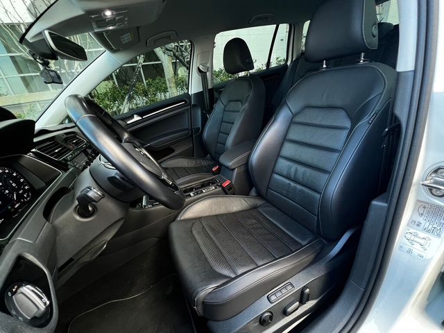 VOLKSWAGEN福斯 GOLF VARIANT  第13張相片