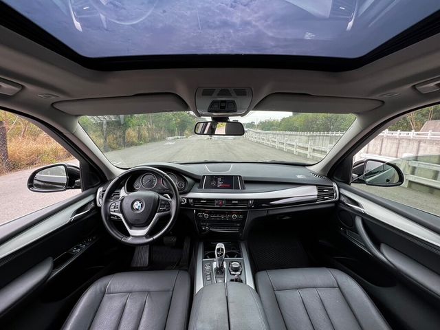 BMW寶馬 X5 XDRIVE25D  第8張相片