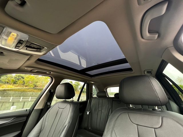 BMW寶馬 X5 XDRIVE25D  第16張相片