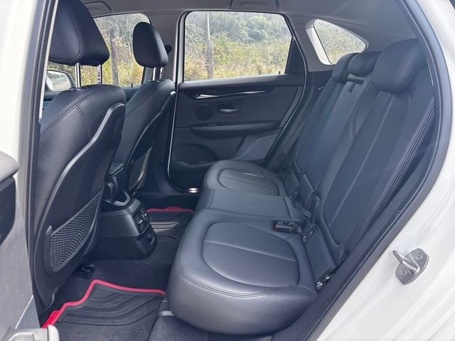 BMW寶馬 218I  第14張相片