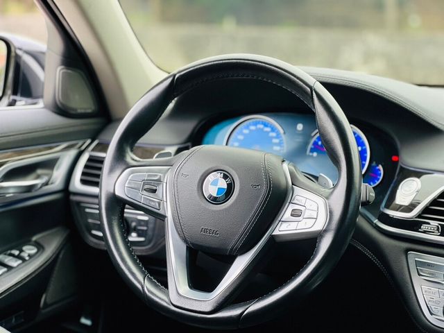 BMW寶馬 740LI  第8張相片
