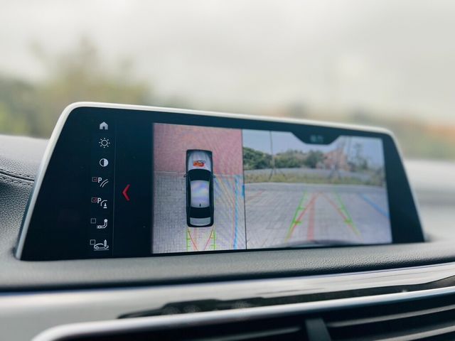 BMW寶馬 740LI  第11張相片