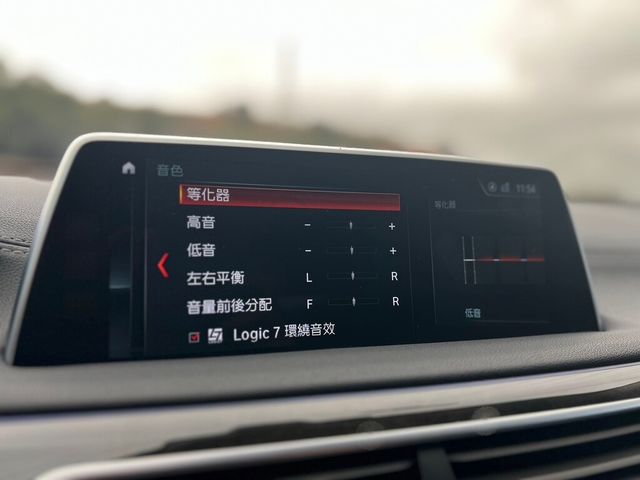 BMW寶馬 740LI  第13張相片