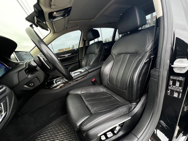 BMW寶馬 740LI  第15張相片