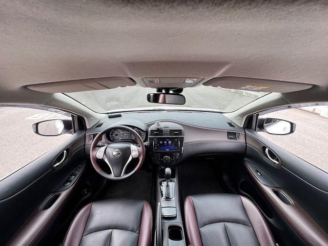 NISSAN日產 TIIDA  第13張相片