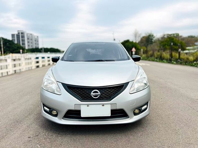 NISSAN日產 TIIDA  第3張相片