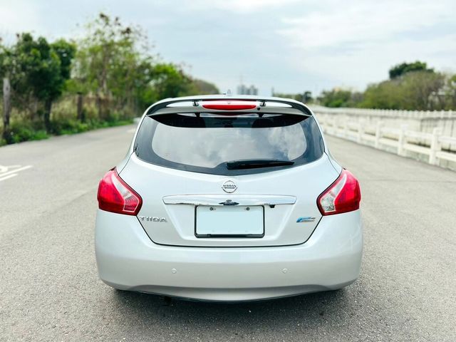 NISSAN日產 TIIDA  第5張相片