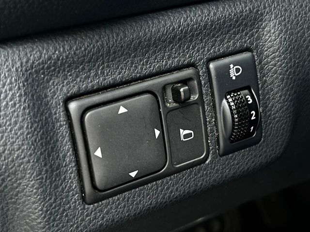 NISSAN日產 LIVINA  第13張相片