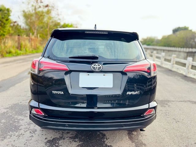 TOYOTA豐田 RAV4  第5張相片