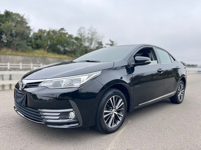 TOYOTA豐田 ALTIS  第1張相片