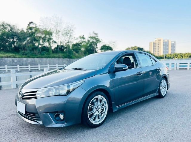 TOYOTA豐田 ALTIS  第1張相片