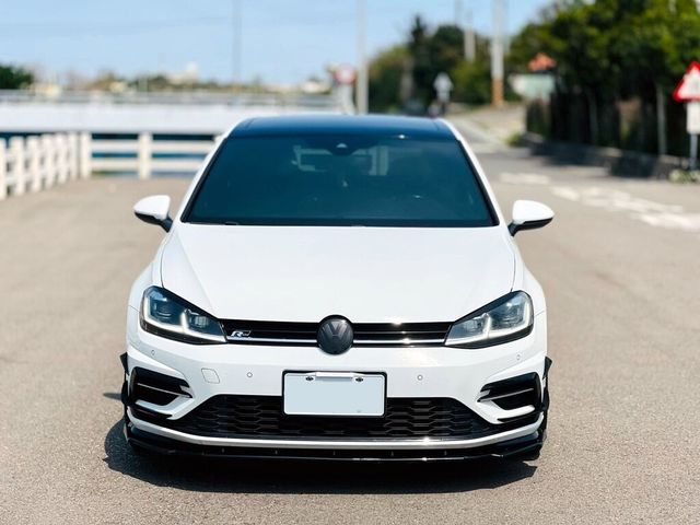 VOLKSWAGEN福斯 GOLF  第2張相片