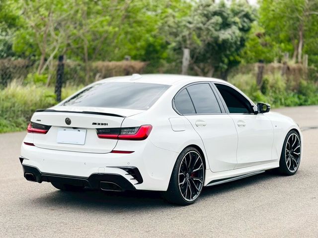 BMW寶馬 330I M SPORT  第4張相片