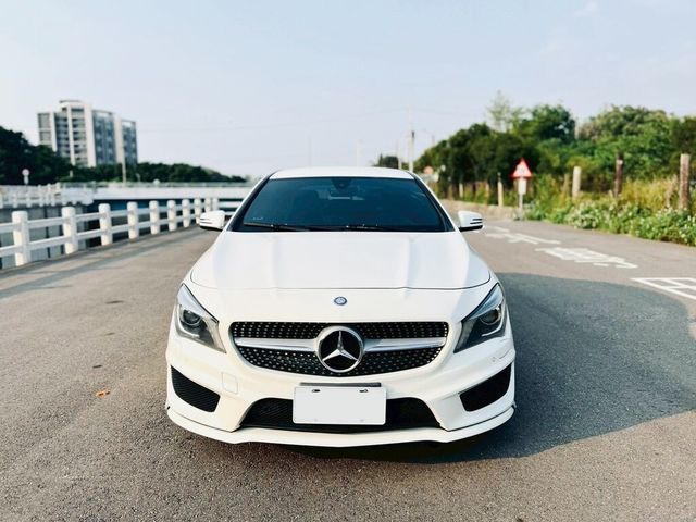 M-BENZ賓士 CLA200  第2張相片
