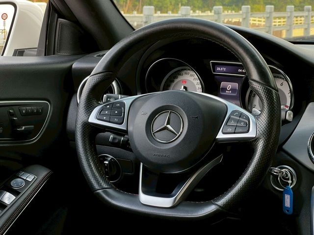 M-BENZ賓士 CLA200  第7張相片