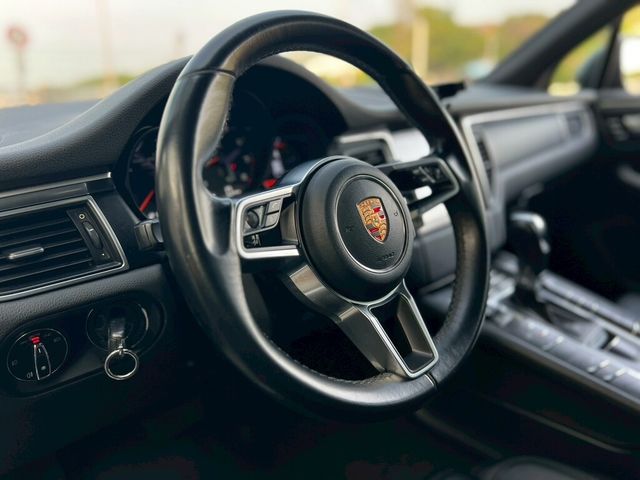 PORSCHE保時捷 MACAN  第8張相片