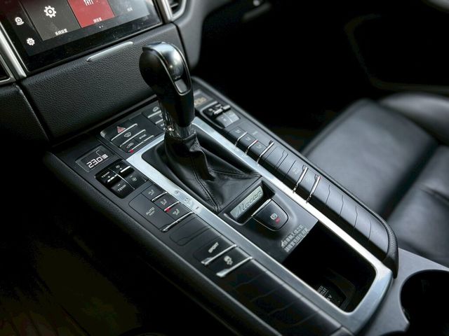 PORSCHE保時捷 MACAN  第12張相片