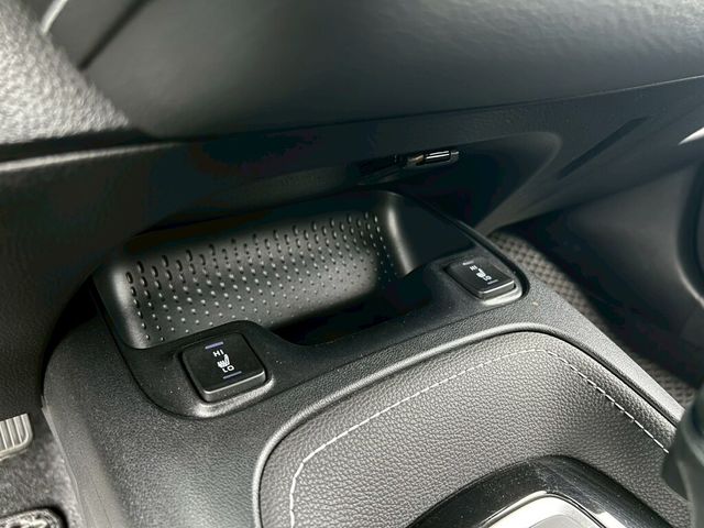 TOYOTA豐田 COROLLA SPORT  第14張相片