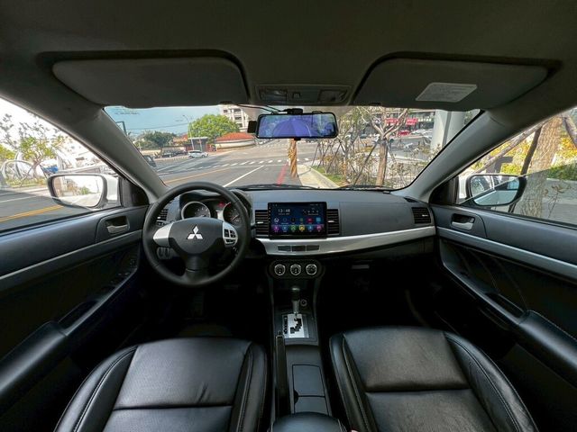 MITSUBISHI三菱 LANCER IO  第5張相片
